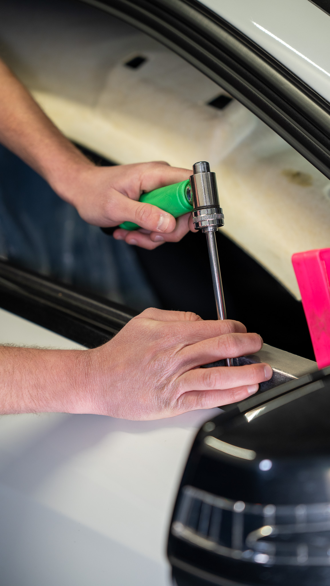 Hebeltechnik – von innen millimetergenau drücken